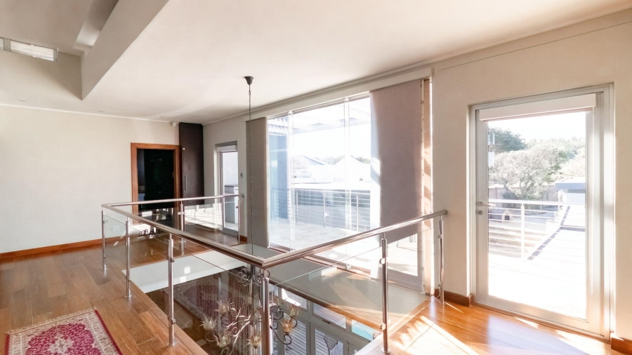 5 Bedroom Property for Sale in Gonubie Eastern Cape
